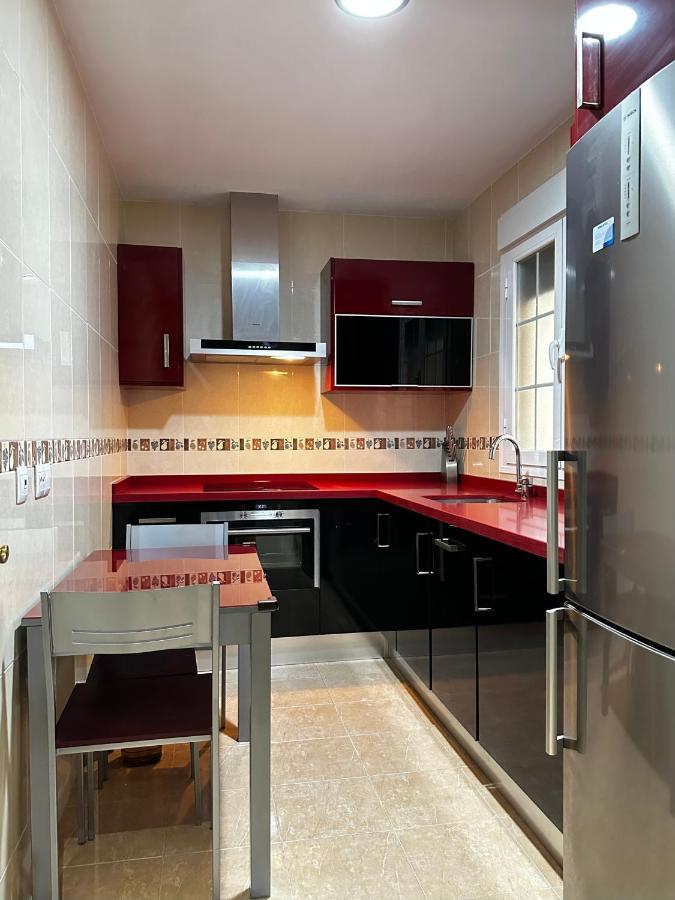 Taro Beach Home Малага Екстериор снимка