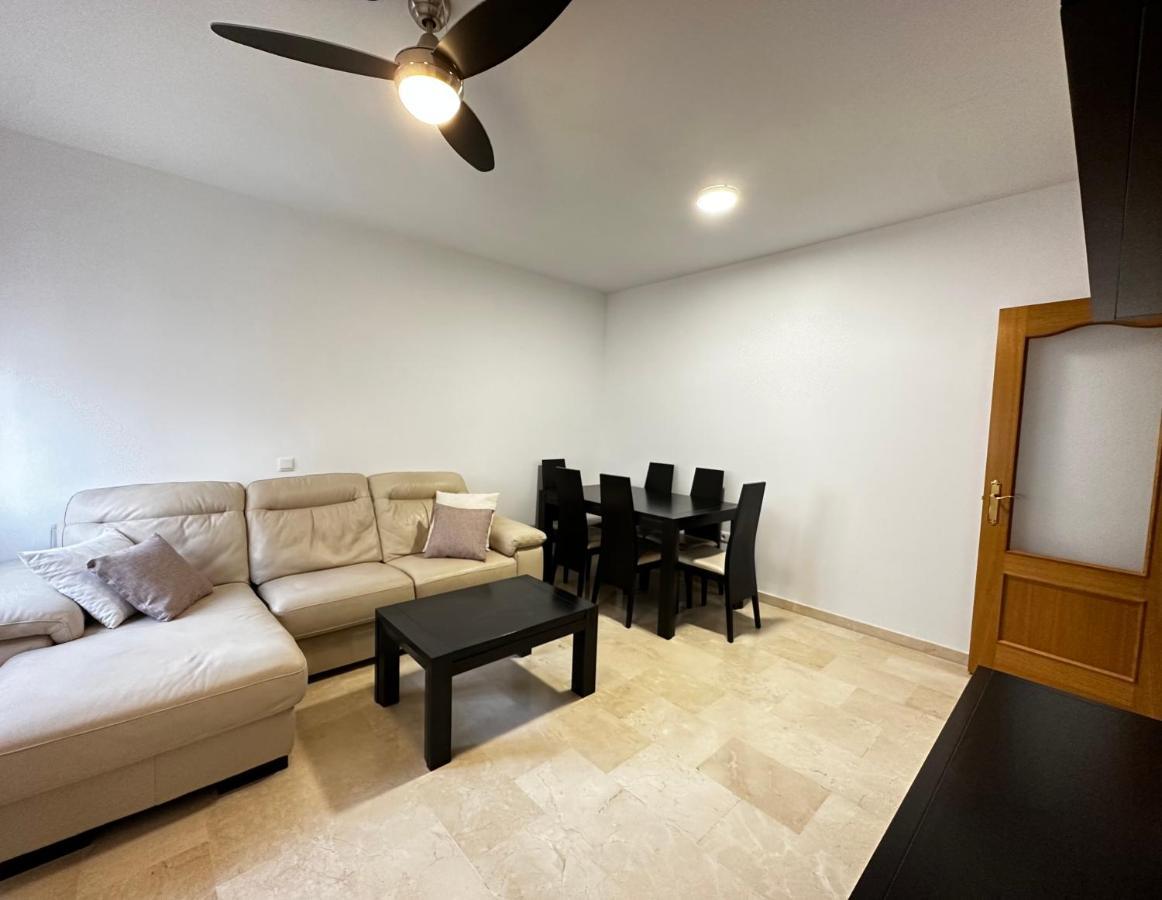 Taro Beach Home Малага Екстериор снимка