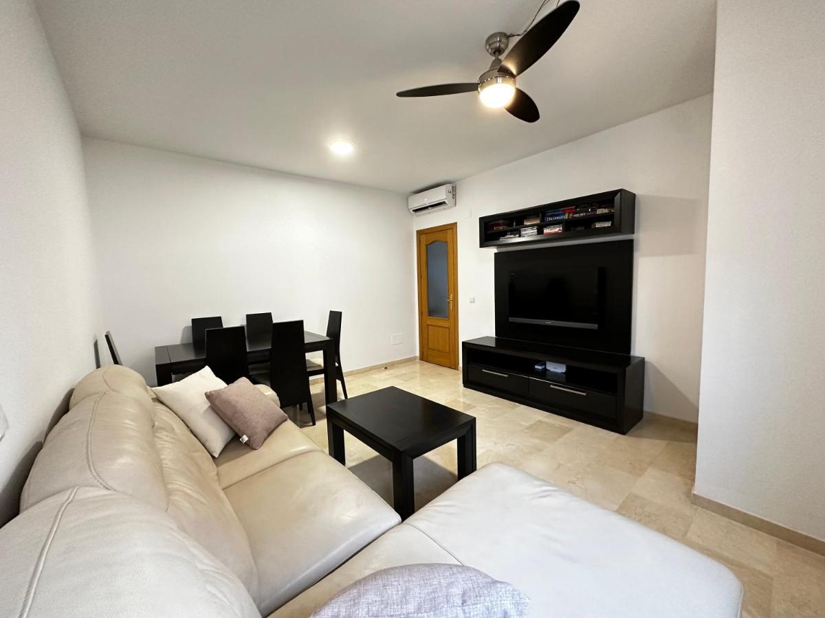 Taro Beach Home Малага Екстериор снимка