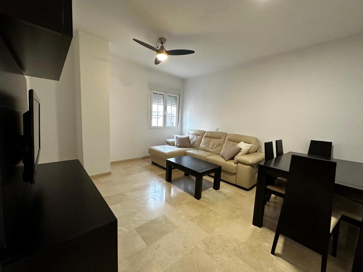 Taro Beach Home Малага Екстериор снимка
